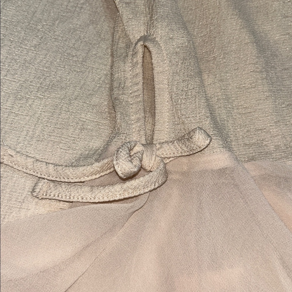 LC Lauren Conrad Cream Ruffle Bell Sleeve Blouse with Sheer Tie Details Size XXL - Picture 6 of 7